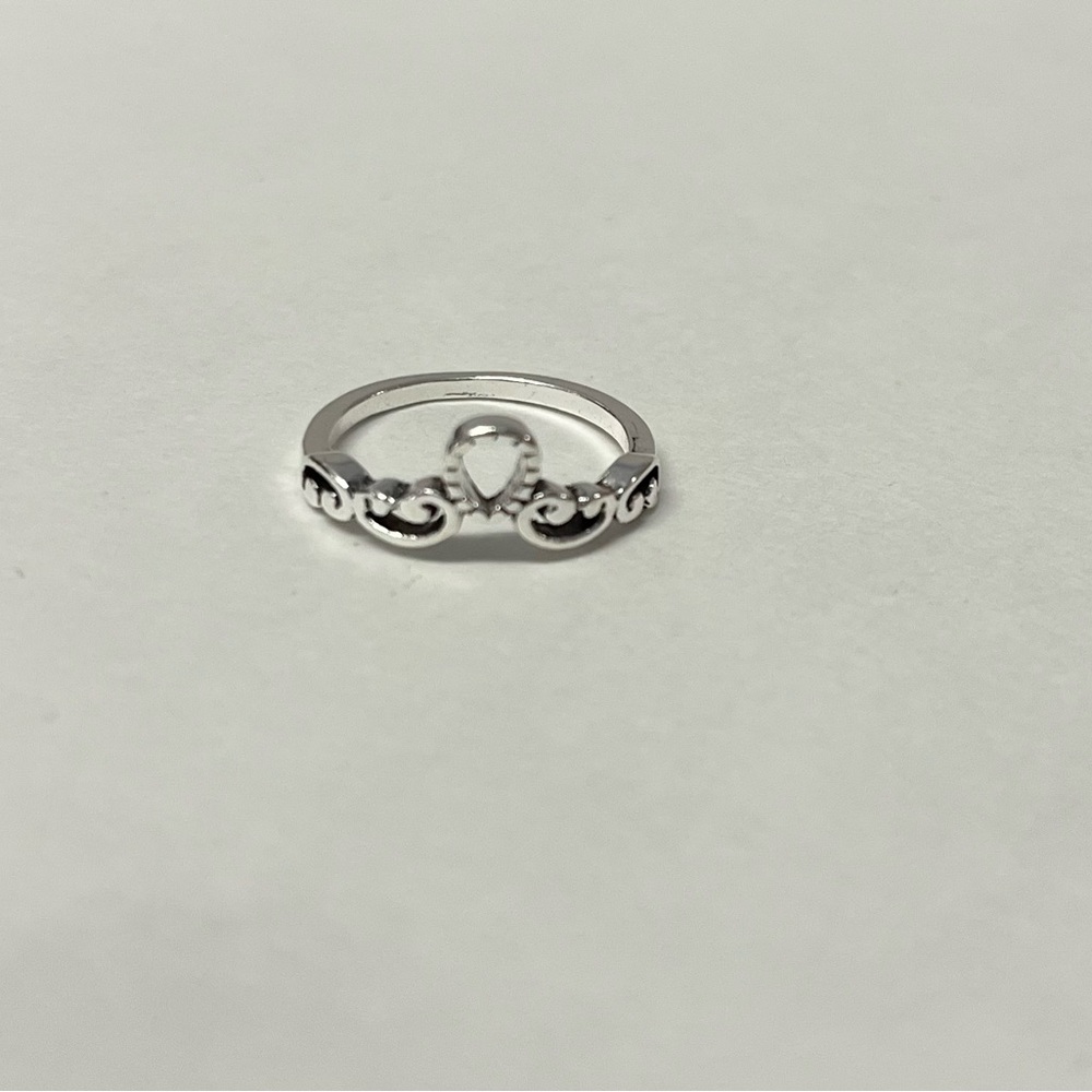 Vintage silver style hollow heart ring